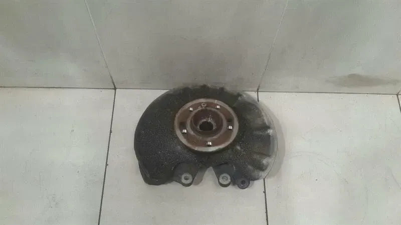 Mercedes ML W166 Right Rear Hub A1663500208 Wheel Bearing Housing Rear Right