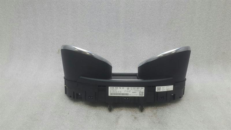 Mercedes ML W166 Instrument Cluster A1669007610 Speedometer MPH OM642
