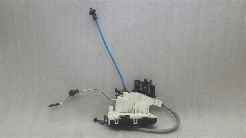 Mercedes W166 right door lock A1667200635 door lock front right front