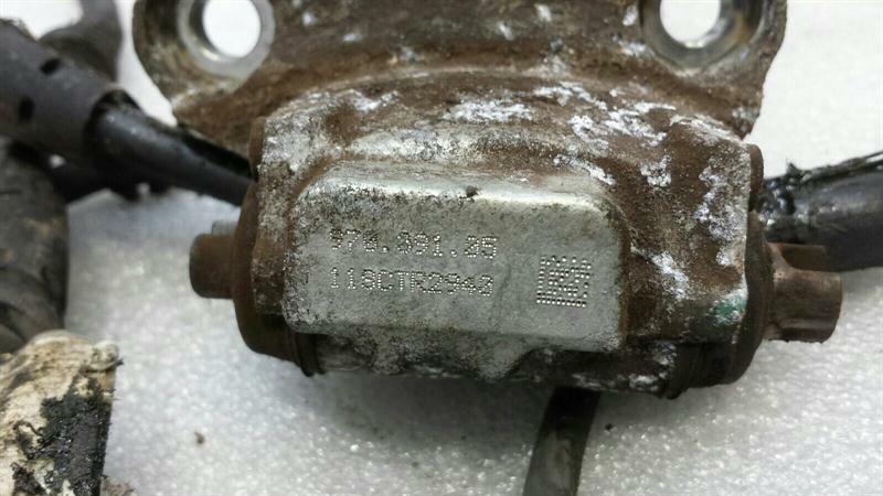 Porsche 911 991 RLH Park Brake Engine 97009105 Actuator Parking Brake Rear Left