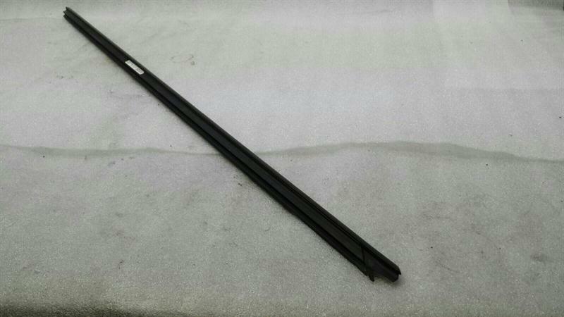 Porsche 911 991 right door moulding 99153708601 right door strip