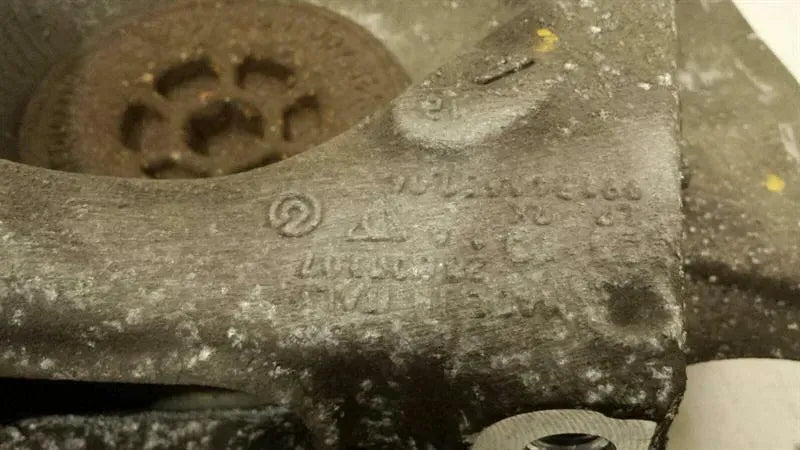 Porsche 911 991 Left Front Hub 99134165704 Wheel Bearing Housing Front Left