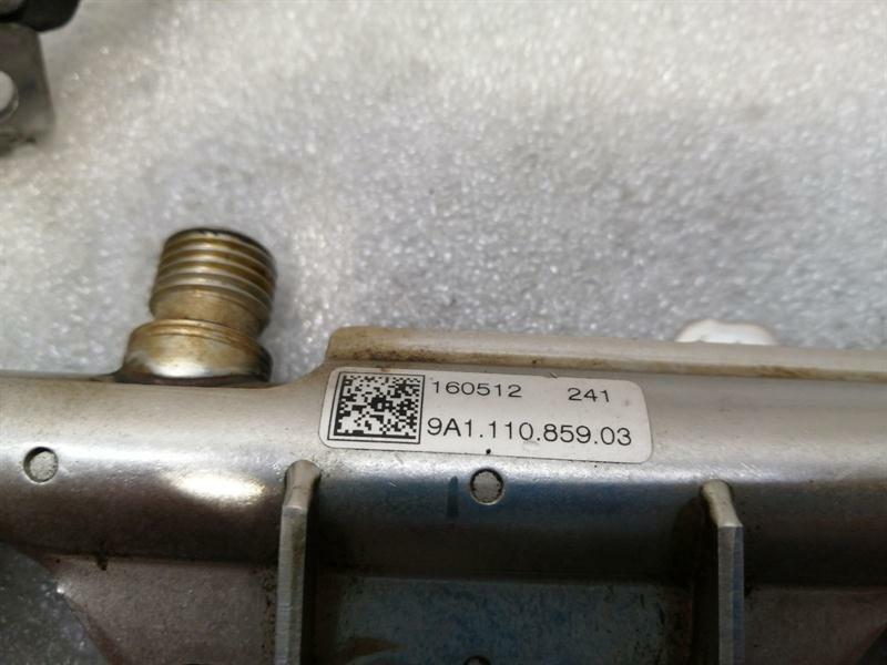Porsche 911 991 Fuel Rail 9A111085903 Injection Strip Pipe Distributor