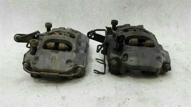 Porsche 911 991 Rear Brake Caliper Set 99135242201 Rear Caliper Set