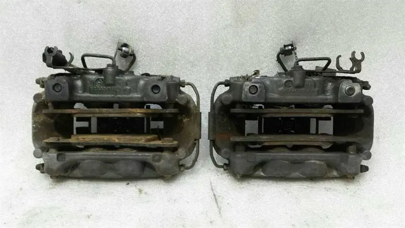 Porsche 911 991 Rear Brake Caliper Set 99135242201 Rear Caliper Set