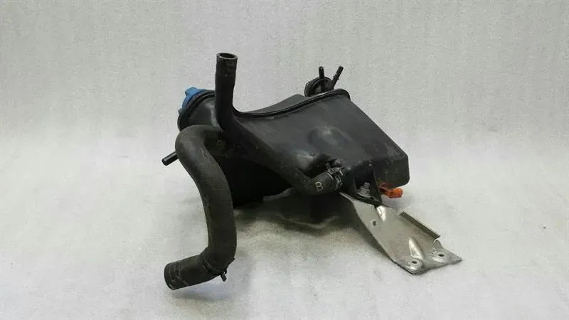 Porsche Boxster 981 expansion tank 98110604702 expansion tank cooling water
