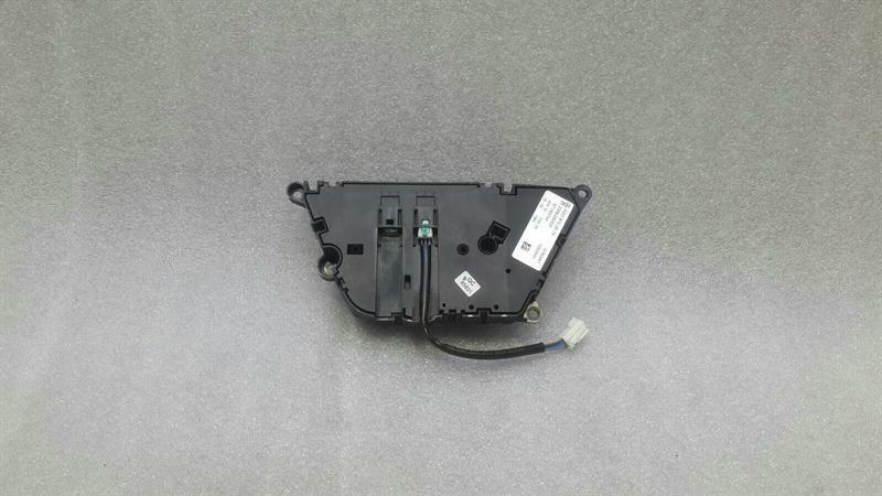Mercedes S-Class W221 left seat switch A2218702079 seat switch left