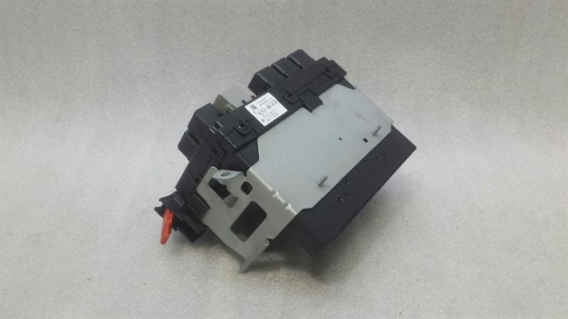 Mercedes S-Class W221 Fuse Box A2219006902 Fuse Box SAM