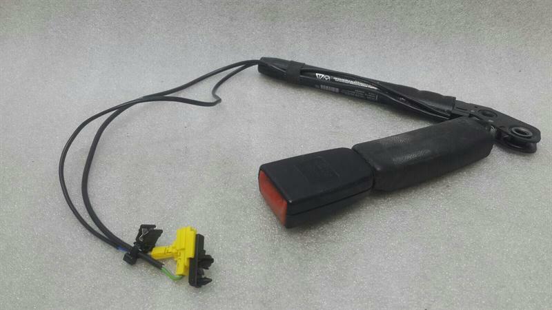 Mercedes S-Class W221 Right Seatbelt Tensioner A2218601869 Seat Belt Tensioner Right