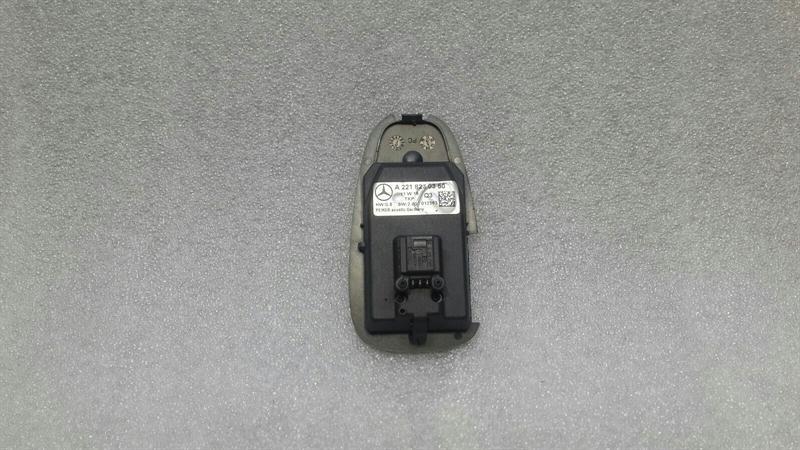 Mercedes S-Class W221 Phone Switch A2218230350 Telephone Switch Control Unit