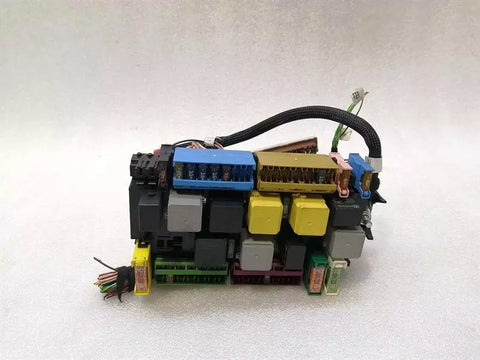 Mercedes G-Wagen W463 Fuse Box A1669063801 Fuse Box