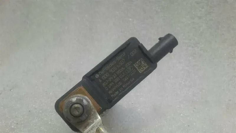 Mercedes E Class W238 Battery Cable A0009056507 Battery Wiring Harness Minus