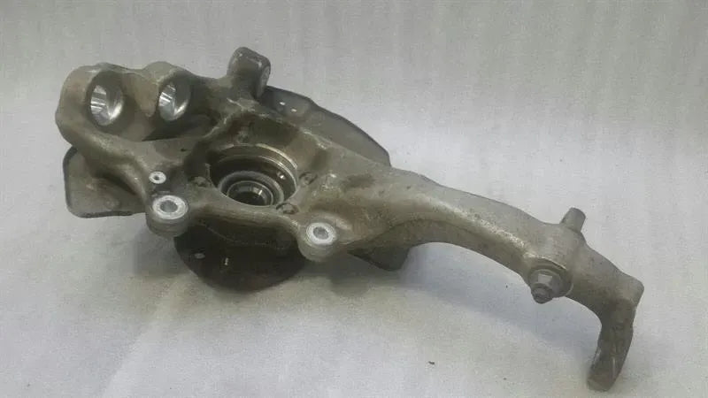 Mercedes W213 W238 Right Front Hub A2133325200 Wheel Bearing Housing Front RE 4matic
