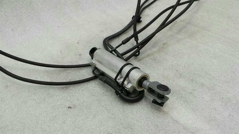 Mercedes E Class W238 Right Hydraulic Cylinder A2178003100 Hydraulic Cylinder RE
