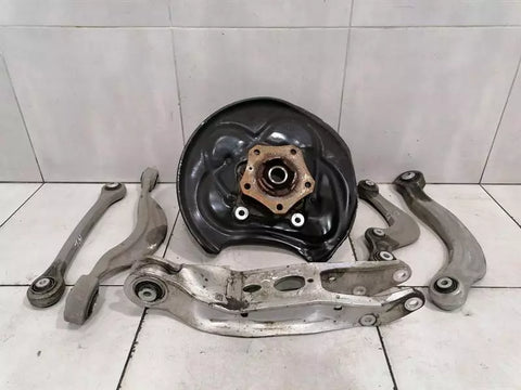 BENTLEY BENTAYGA 36A MK2 Left Rear Hub 4M0505431AL Wheel Bearing Case Rear Left