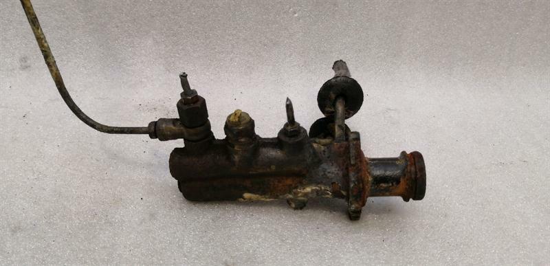 Porsche 911 930 Brake Master Cylinder 91135501202 Brake Master Cylinder