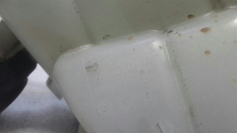 Mercedes SLK R171 Expansion Tank A1715000049 Expansion Tank Coolant M272