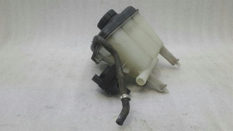 Mercedes SLK R171 Expansion Tank A1715000049 Expansion Tank Coolant M272