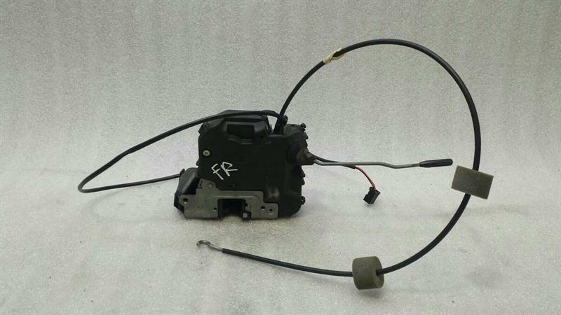 Mercedes SLK R171 right door lock A1717202635 door lock right RHD
