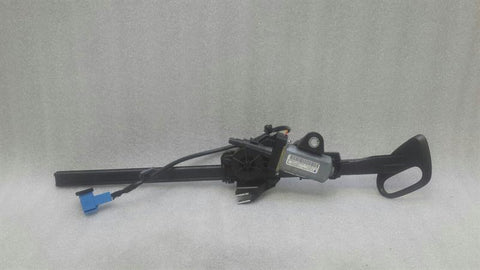 Mercedes E Class W238 Left Seatbelt Feeder A2058600157 Seat Belt Retainer Front Left