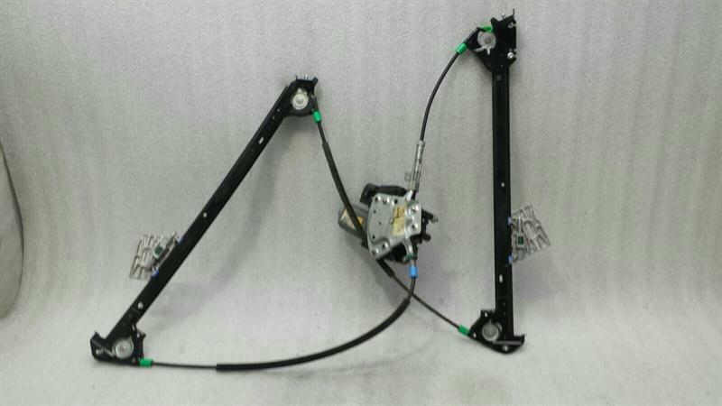 Porsche Boxster 986 Right Door Winder 99654207604 Right Window Regulator