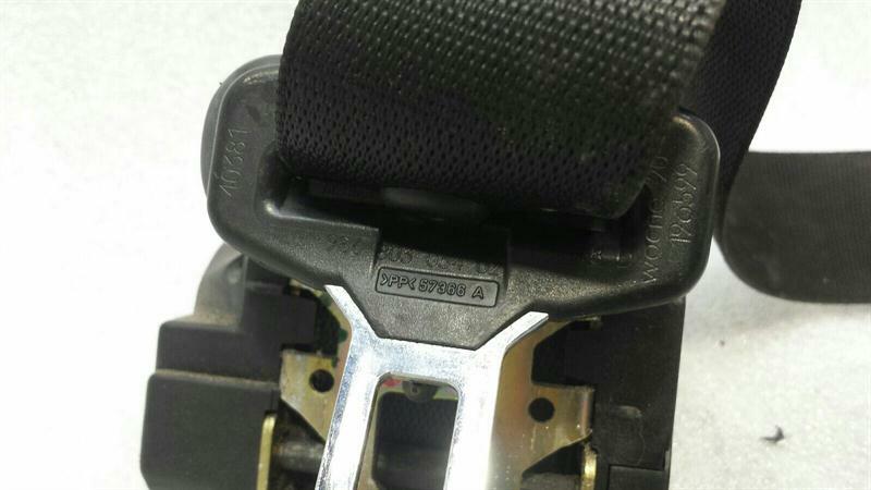 Porsche Boxster 986 front seat belt 98680303402 seat belt belt front right