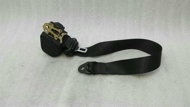 Porsche Boxster 986 front seat belt 98680303402 seat belt belt front right
