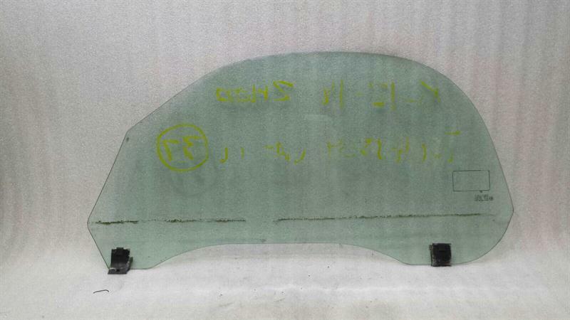 Porsche Boxster 986 right front door glass 98654251200 door window front right.