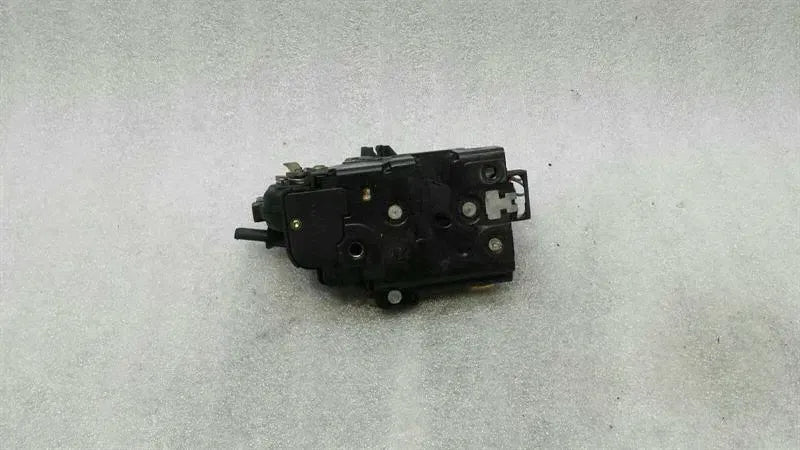 Porsche Boxster 986 RHD Left Door Lock 8N2837015B Right Handlebar