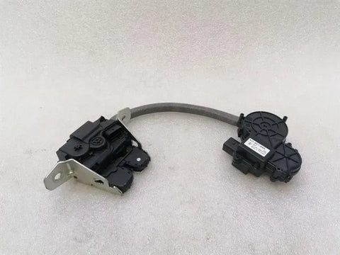 Porsche Taycan 9J boot lock 9J1827447 tailgate lock 9j1827888