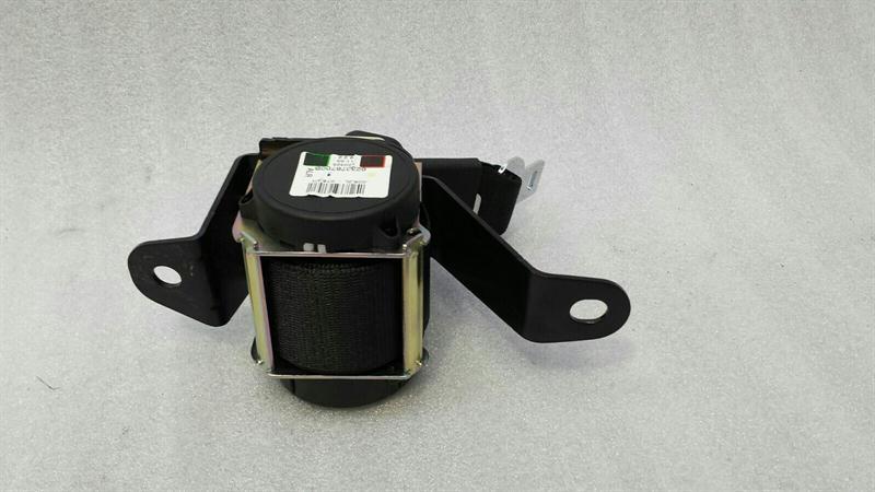 Mini Countryman S R60 center rear seat belt 9808861 seat belt rear center