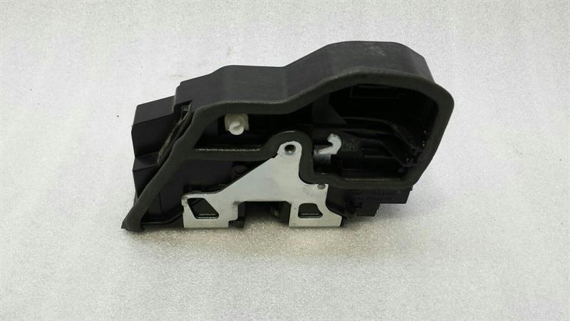 Mini Countryman S R60 rear left door lock 7318417 door lock rear left