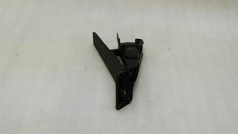 BMW 1 Series F20 Throttle Pedal (Electrical) 6853176 Throttle