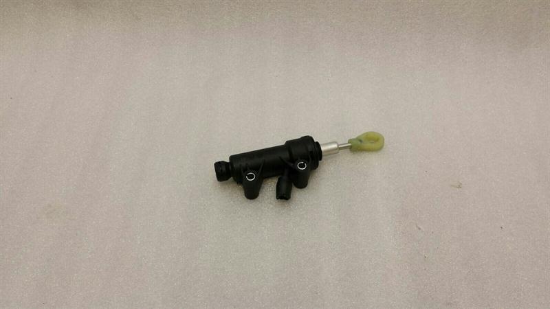 BMW 1 Series F20 Clutch Slave Cylinder 6773670 Pickup Cylinder Clutch