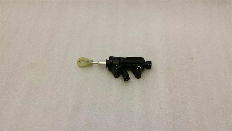 BMW 1 Series F20 Clutch Slave Cylinder 6773670 Pickup Cylinder Clutch