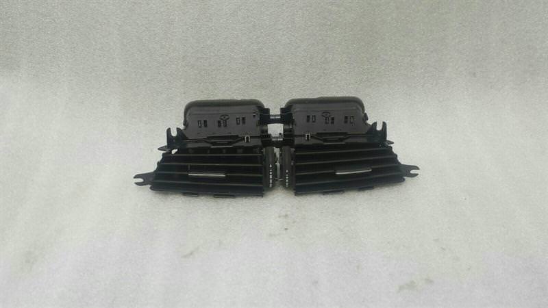 Mercedes C Class W204 Air Vent A2048306054 Vent Nozzle Vent Grille