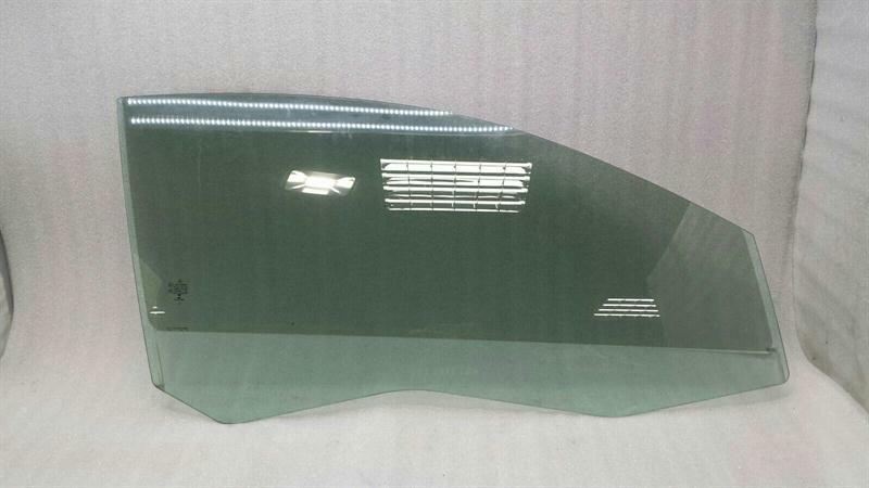 Mercedes C Class W204 Right Front Door Glass A2047250600 Front Right Door Glass