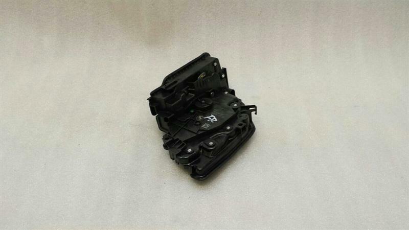 Mini Cooper F56 right door lock 7281936 door lock right