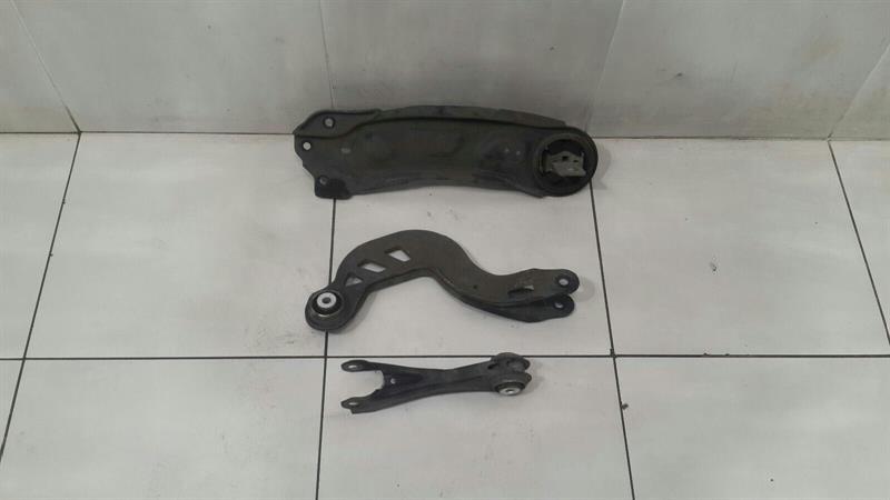 Mercedes A Class W176 Right Rear Wishbone A2463500506 Rear RE Wishbone Set