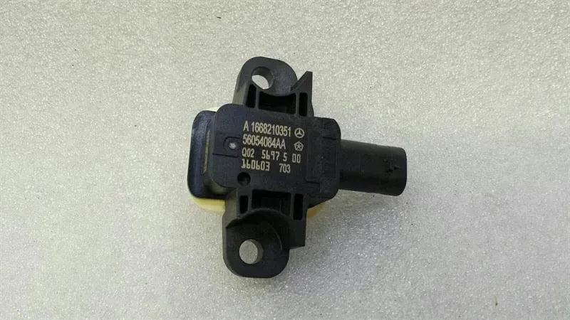 Mercedes A Class W176 Crash Sensor A1668210351 Impact Sensor