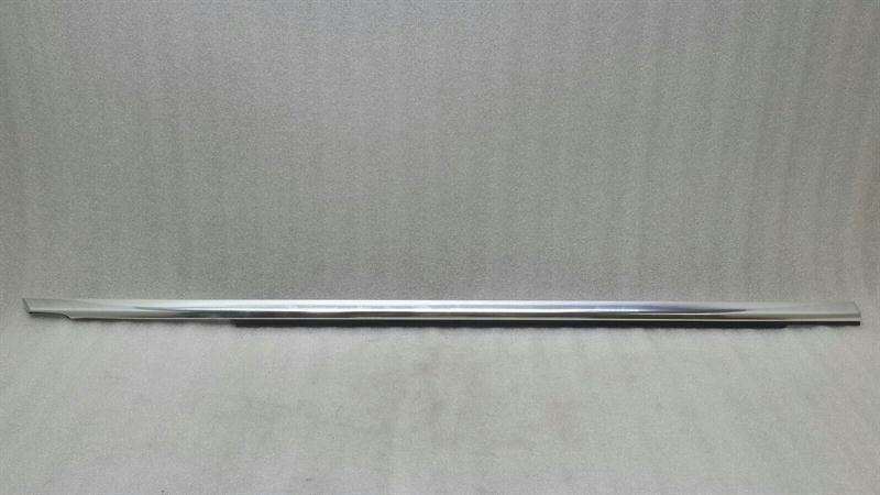 Mercedes E Class W213 Front Right Body Moulding A2137200224 Strip Front Right