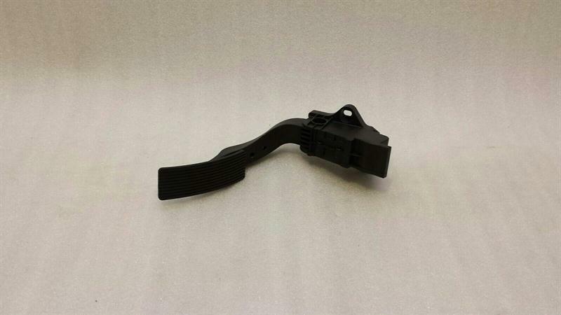 Mercedes A Class W176 Throttle Pedal (Electrical) A2463001904 Throttle Pedal