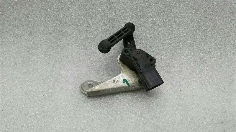 Tesla Model S 75 Suspension Level Sensor 1027946-00-A Level Sensor