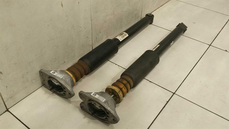 BMW X1 F48 shock absorber rear set 6886760 shock absorber rear set