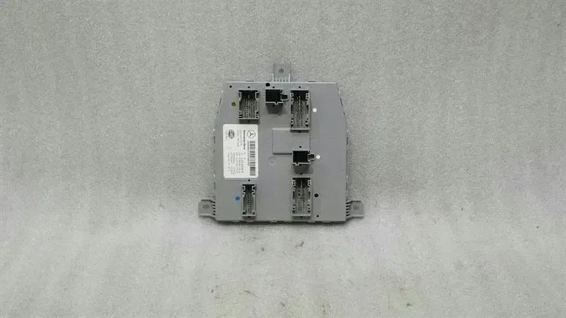 Mercedes C Class W205 Electronic Module A2059006818 ECU SAM