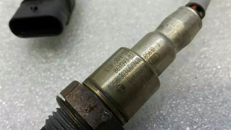BMW X1 F48 LAMBDA SENSOR 8631393 HO2S