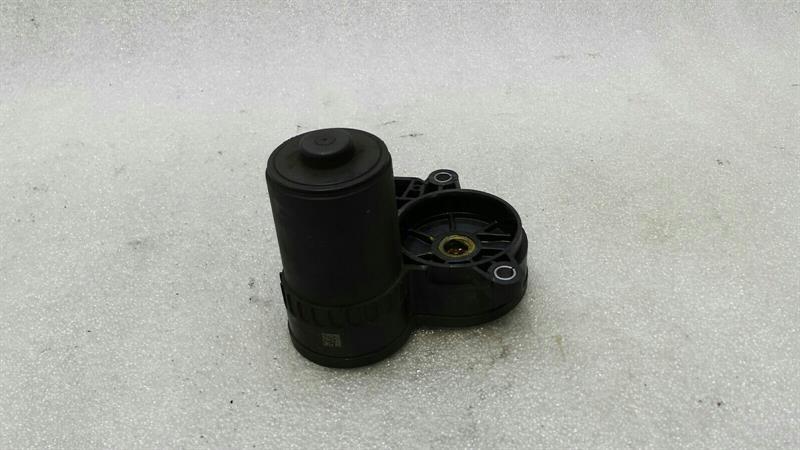 BMW X1 F48 Right Park Brake Engine 6860008 ACTUATOR PARKING BRAKE Right