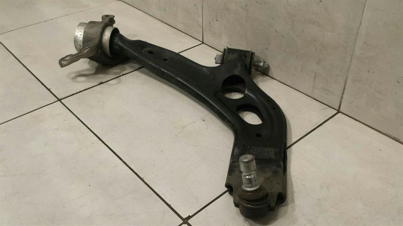 BMW X1 F48 right front wishbone 6879844 front right handlebar