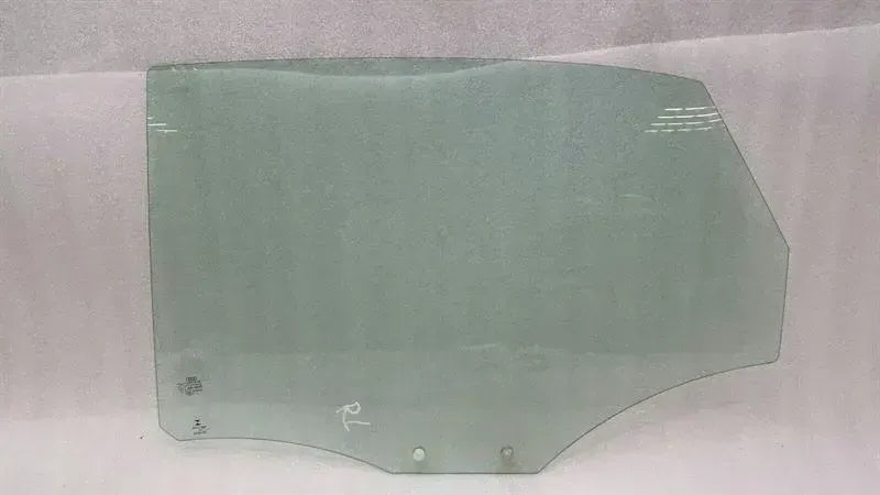 Audi A3 8V facelift left rear door glass 8V5845205 door window rear left LIMO
