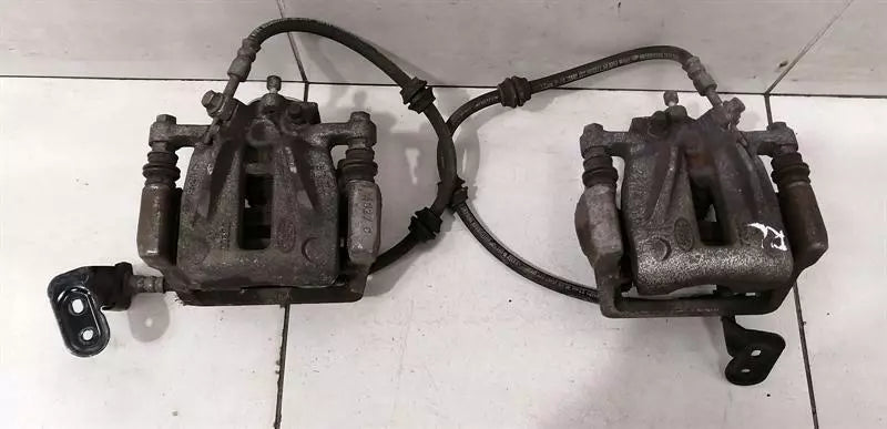 Land Rover Range Rover Evoque Rear Caliper Set LR027130 Brake Caliper Rear Set